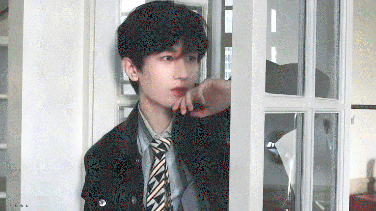 xRmBzB.gif