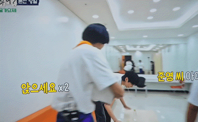xUYlPq.gif
