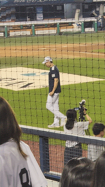 xVJAnk.gif