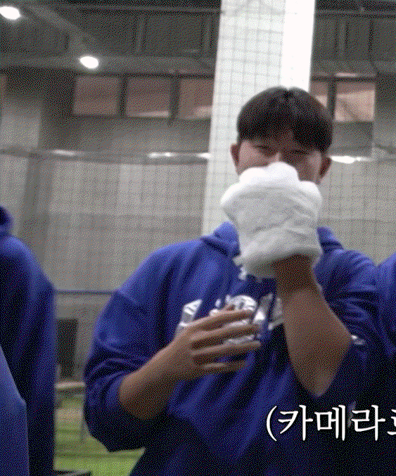 xYPqQF.gif