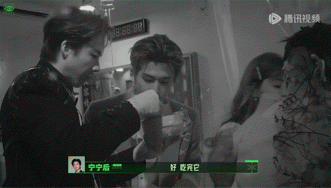 xZuNus.gif