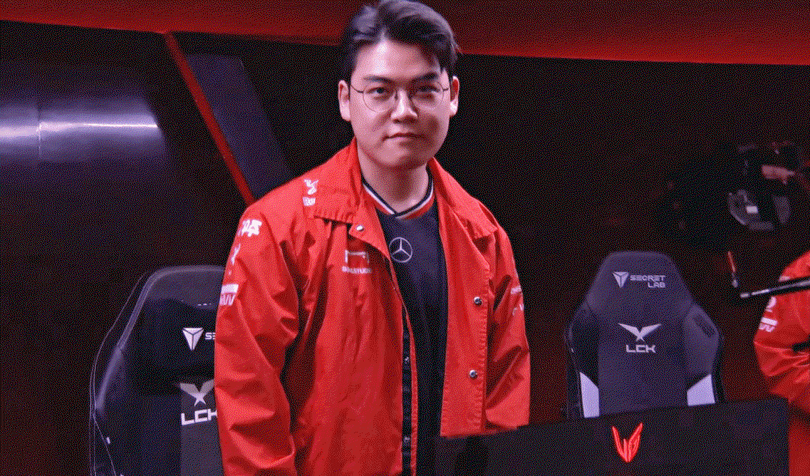 xajpdA.gif