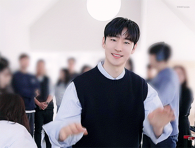 xctWUG.gif