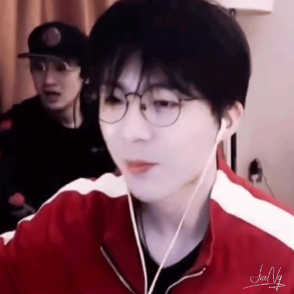 xjvkLa.gif