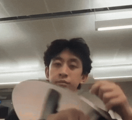 xqEfqu.gif