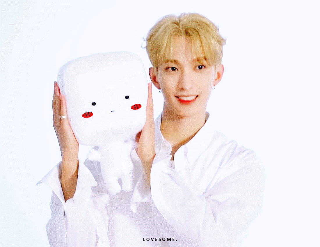 xtqAvj.gif
