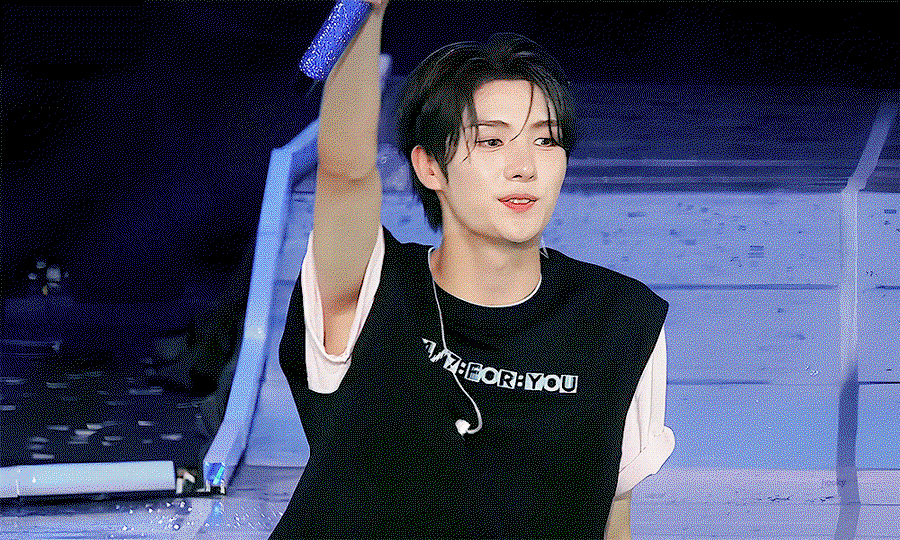 xxXEwC.gif