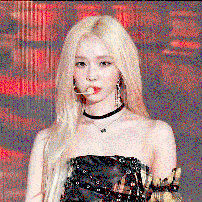 xyuYOt.gif