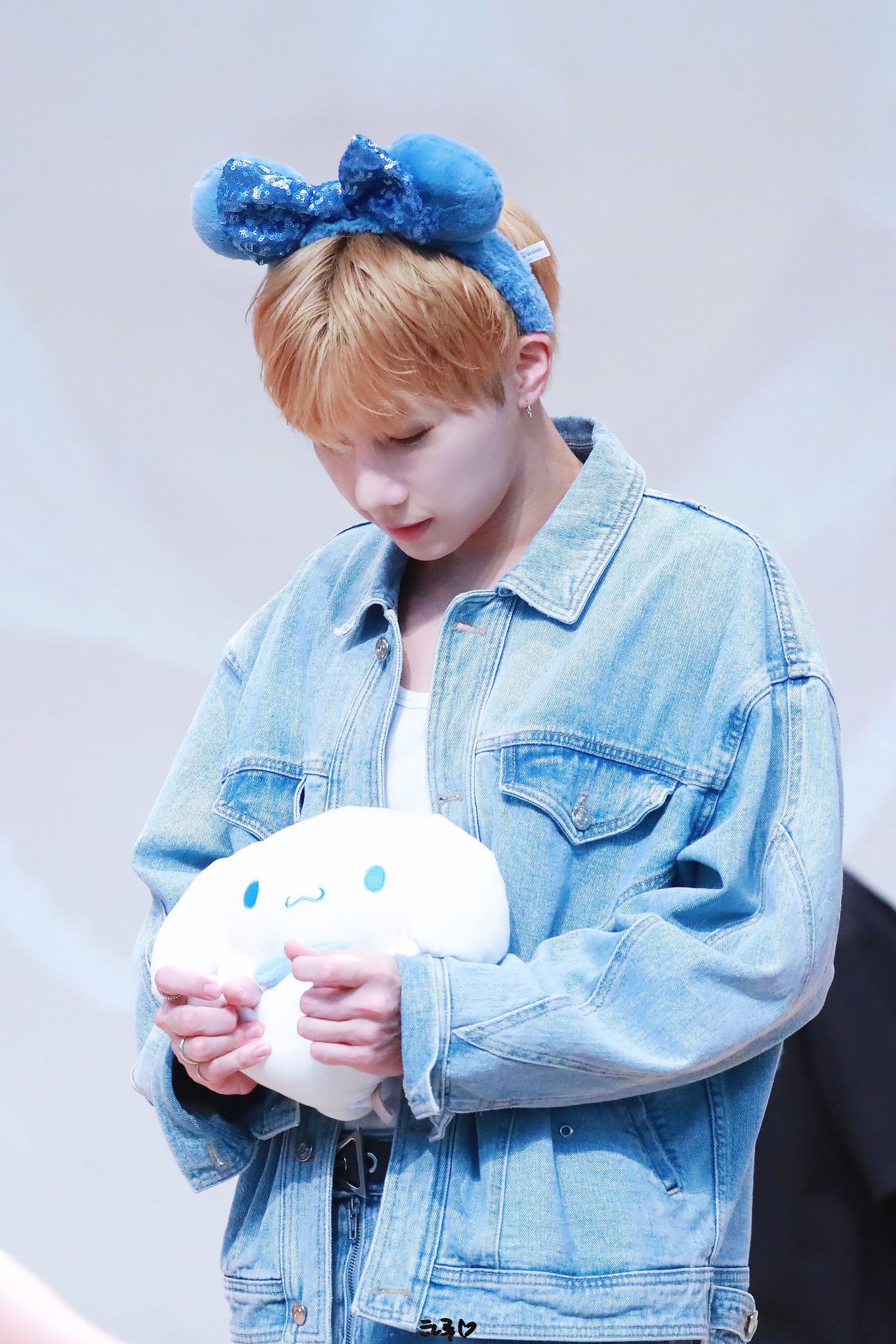yAjRfN