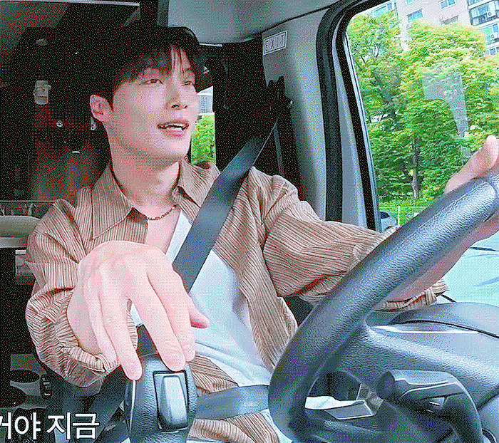yAzOyJ.gif