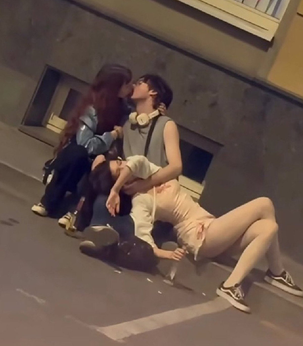 yBJEdo