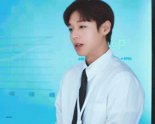 yCWbWT.gif