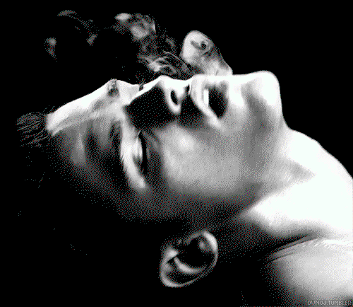 yDXGNj.gif