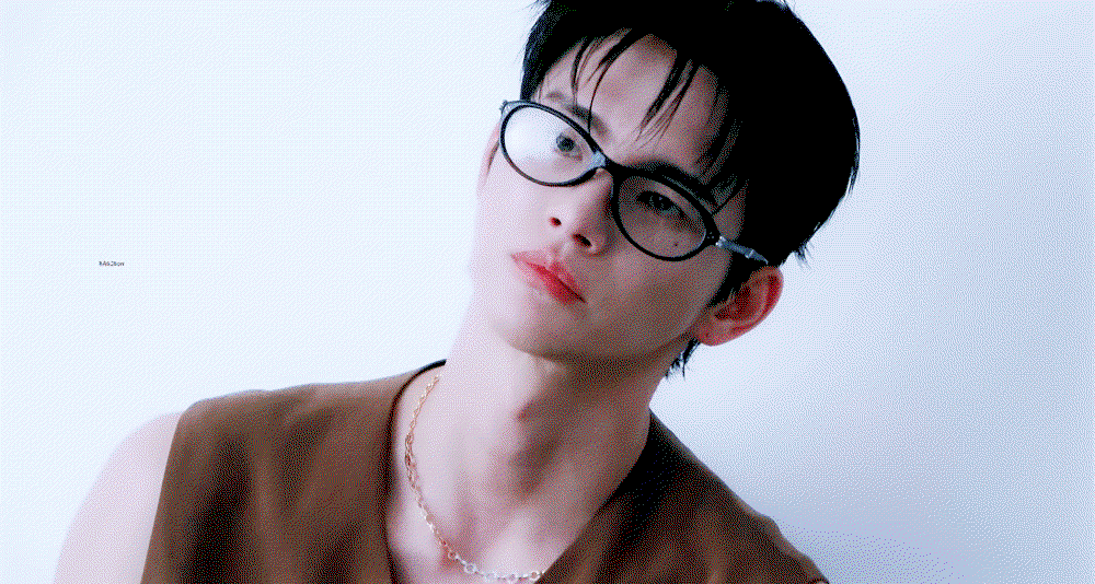 yGJpcT.gif