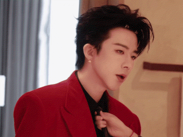 yJqbdR.gif