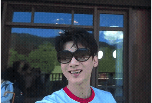 yMtkhR.gif