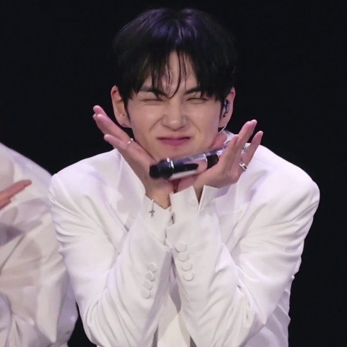 yStjBb