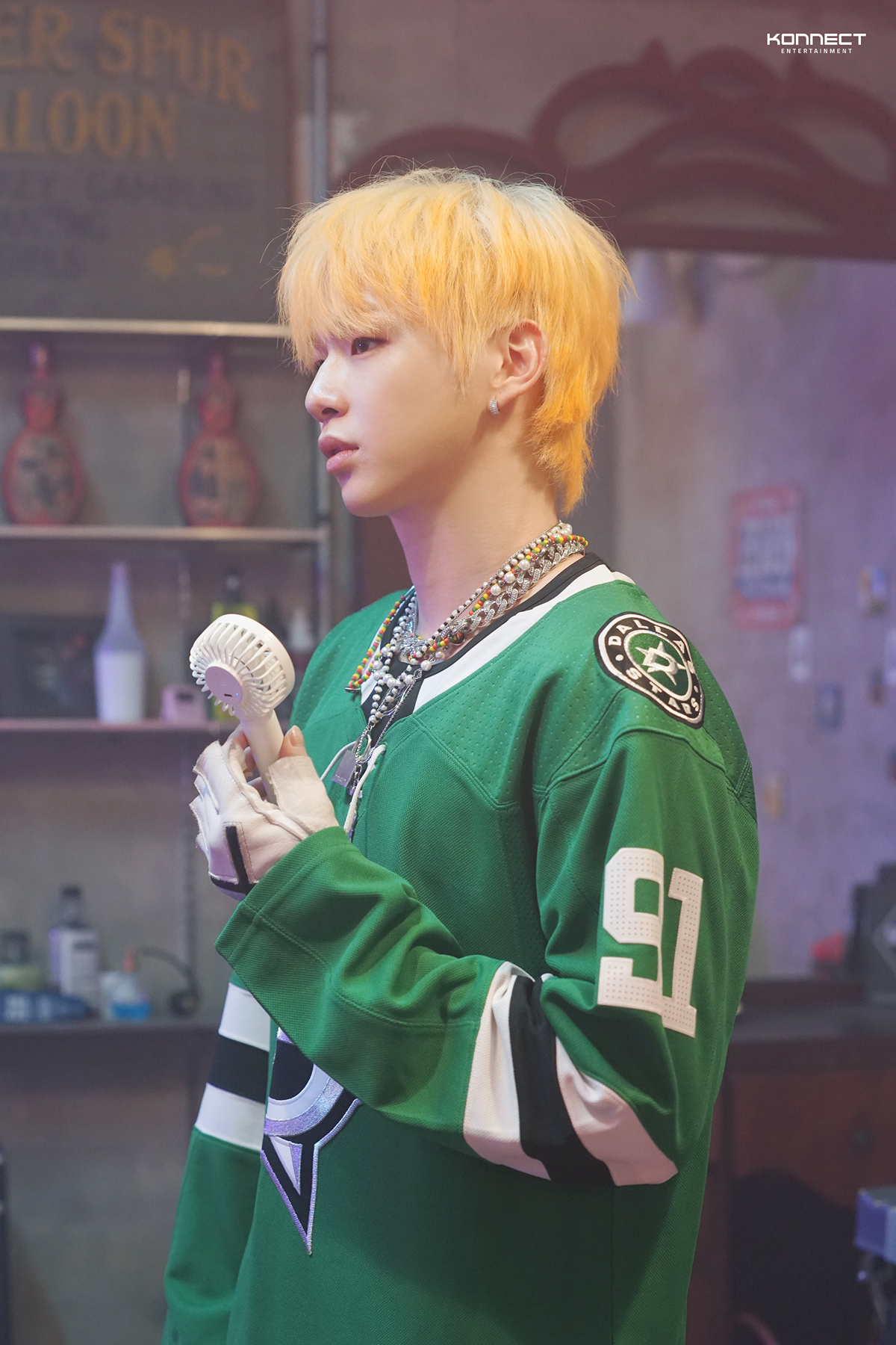 yUjNtN