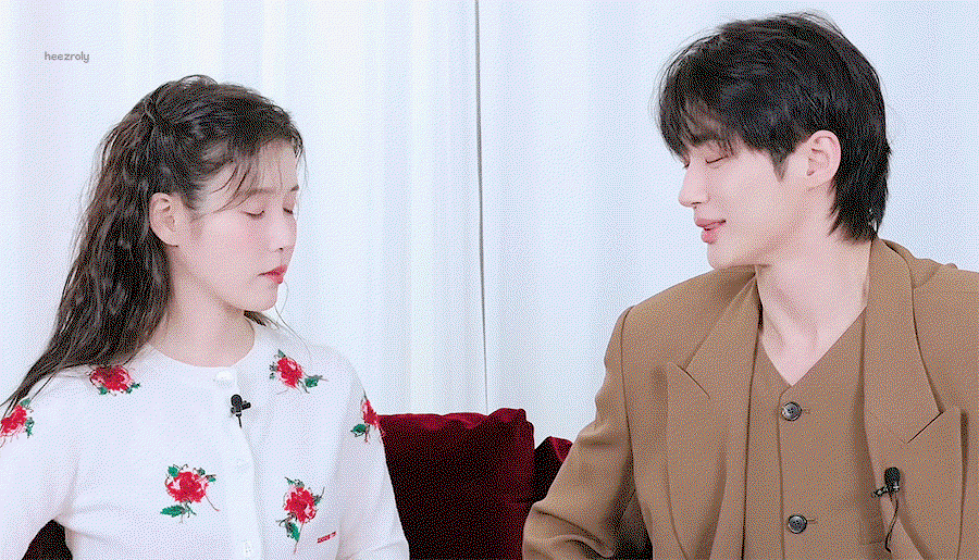 yXuHIt.gif