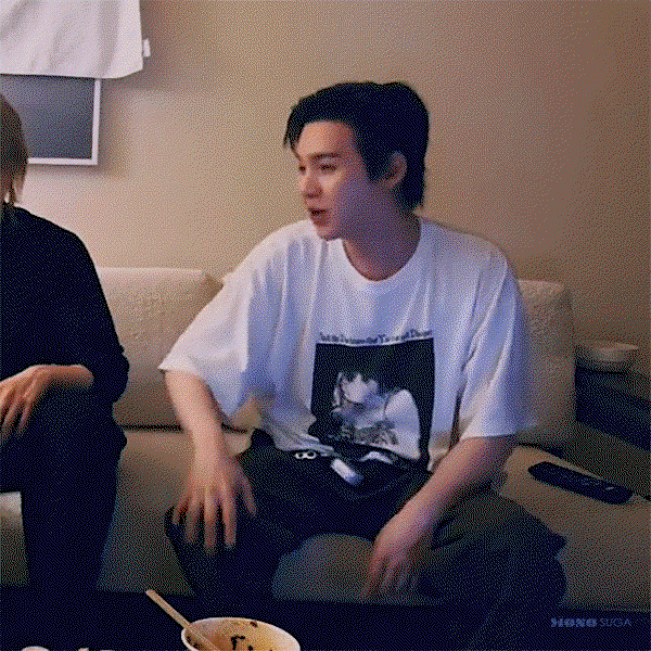 yixXbU.gif
