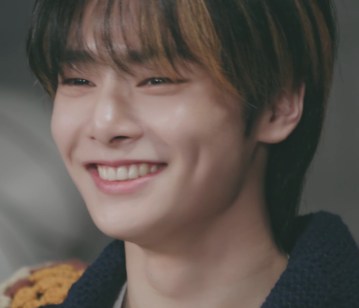 yjKsHQ