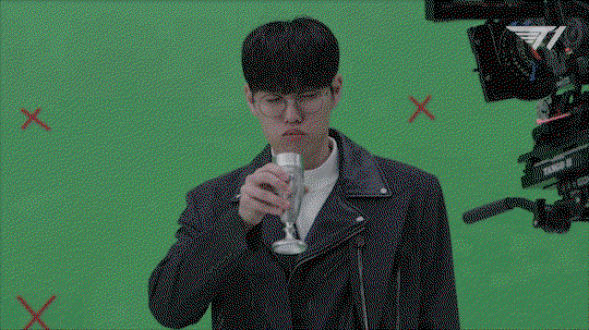 ykyUNN.gif