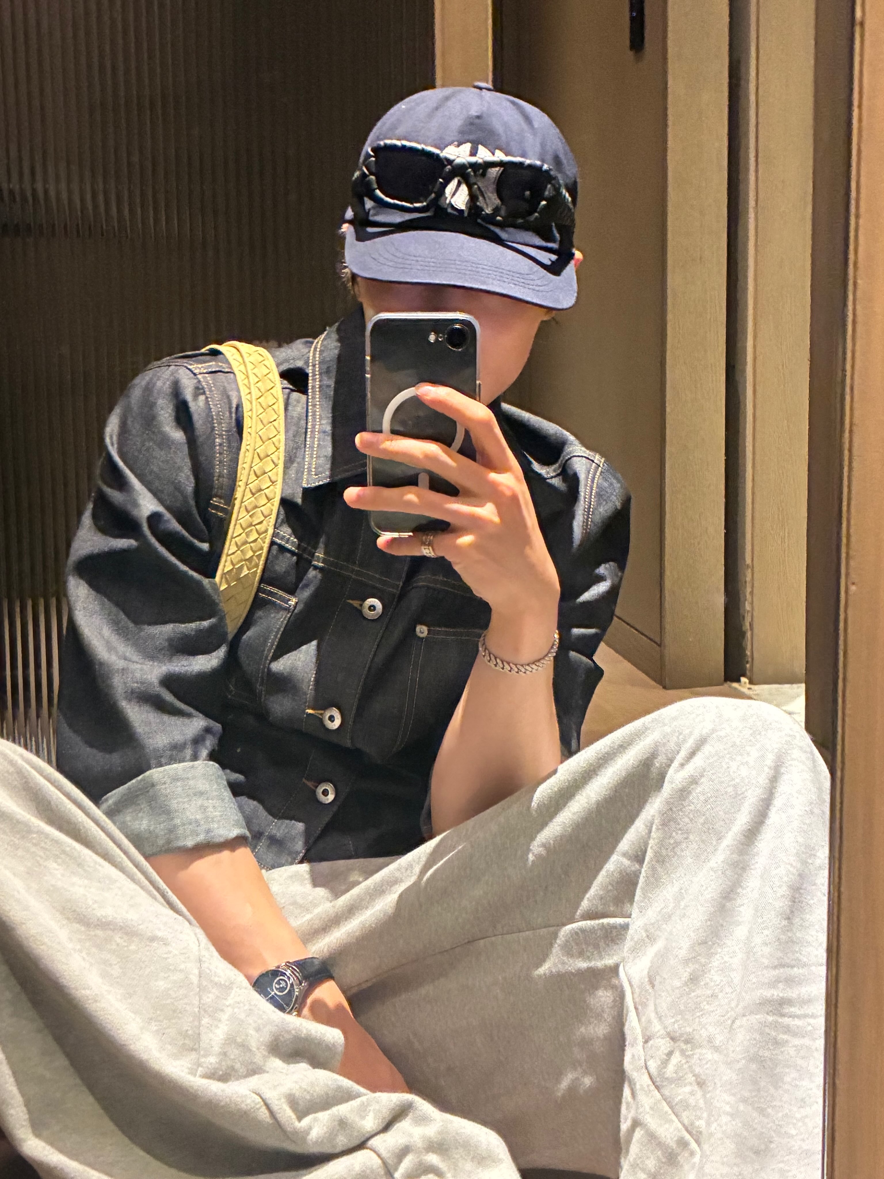ynhLPb