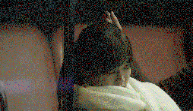 ywAXaO.gif