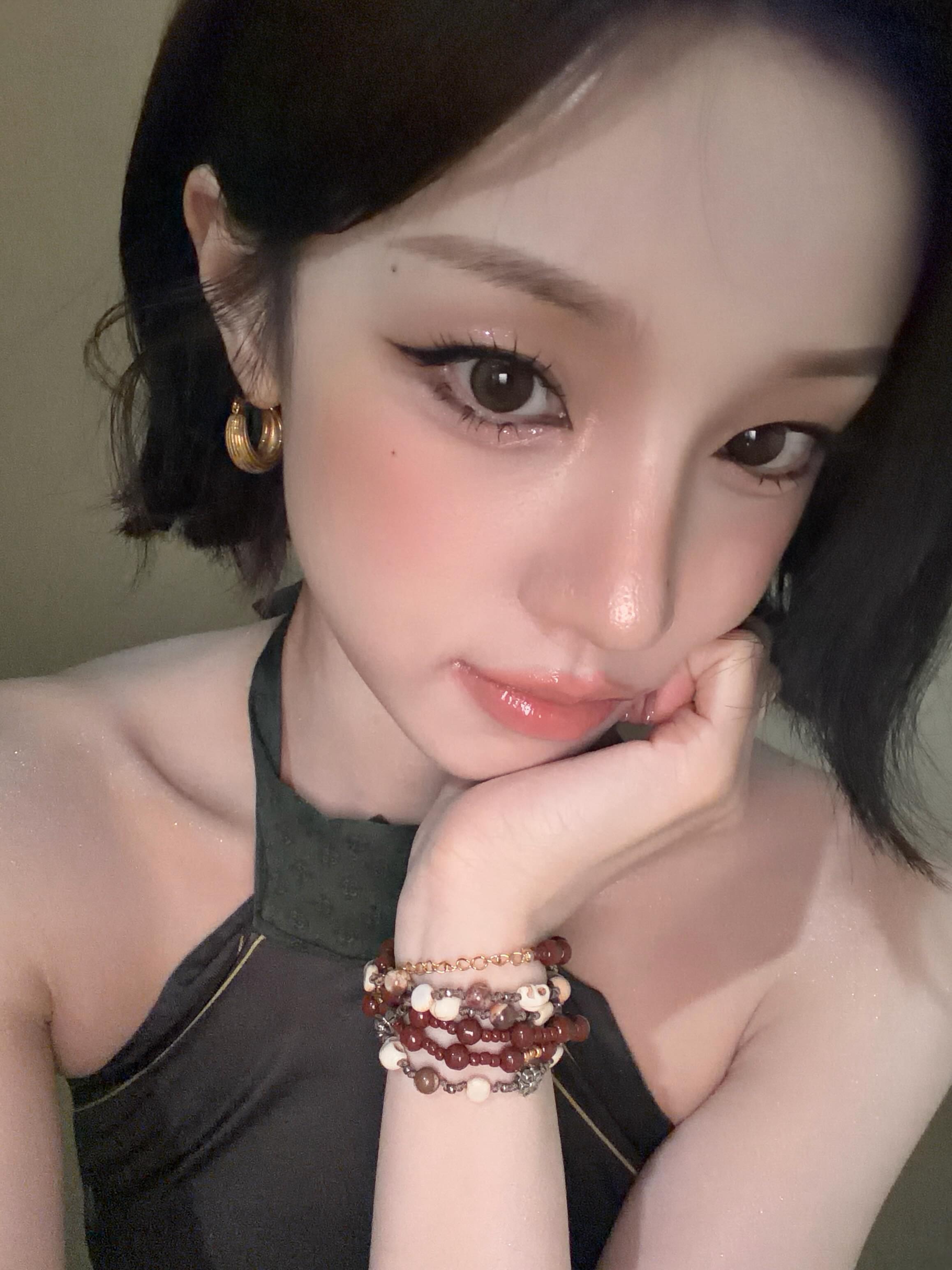 ywkAXd