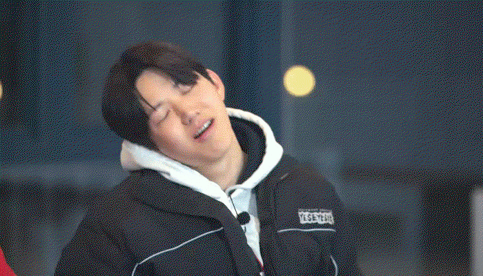 zMYxfM.gif