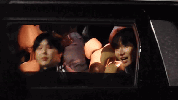 zNbJXj.gif