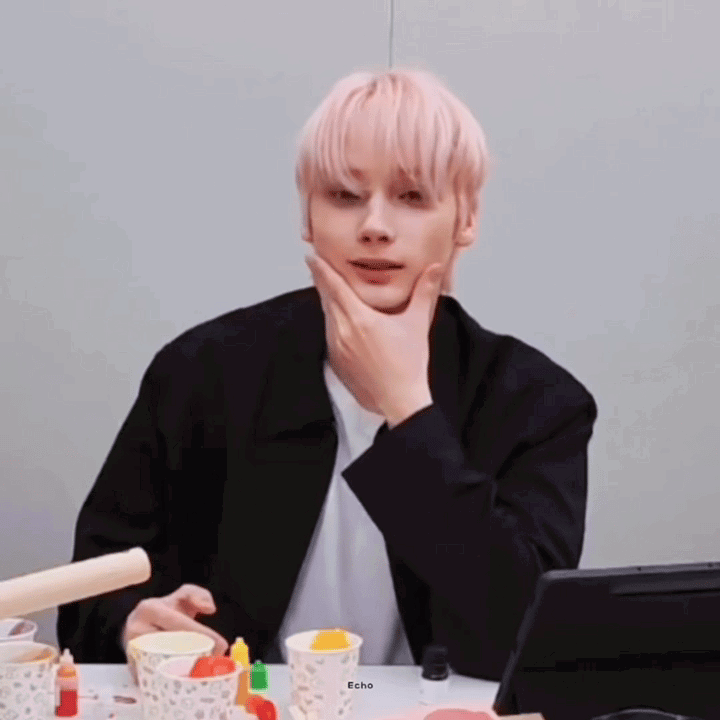 zWXFho.gif