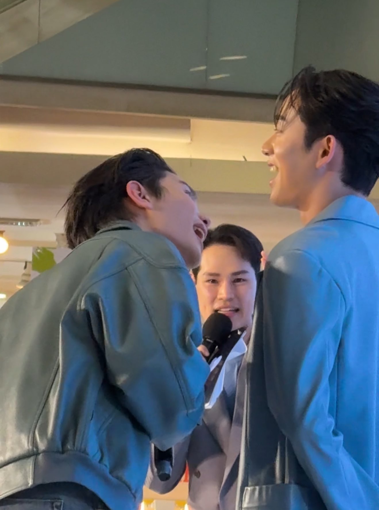 zaeXUP