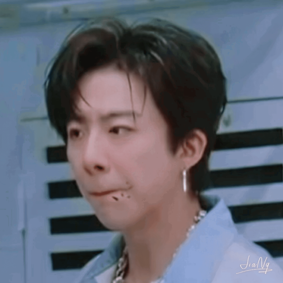 zkGHJU.gif