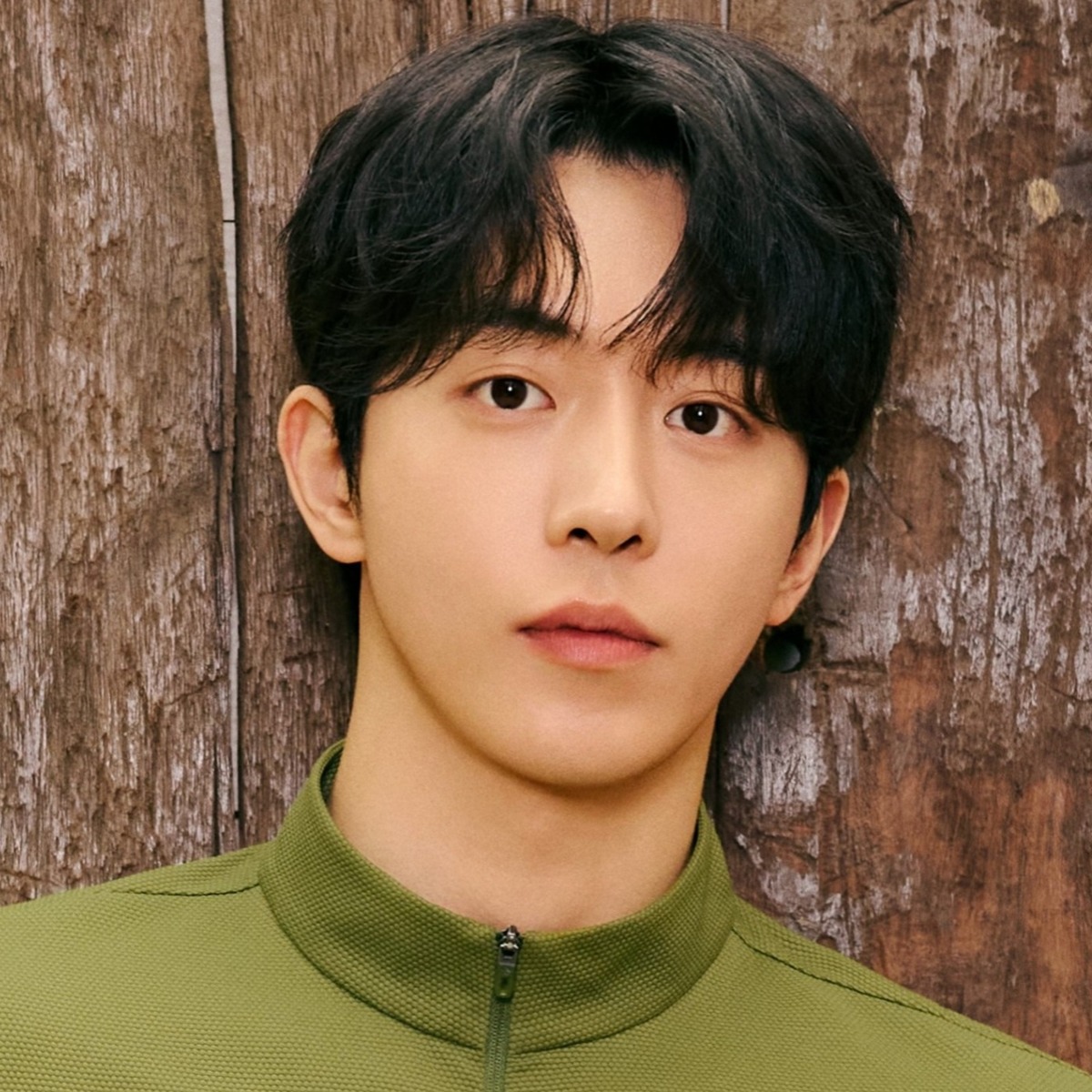 zwaqZs