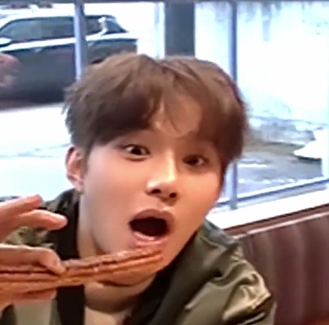 zxQyOc